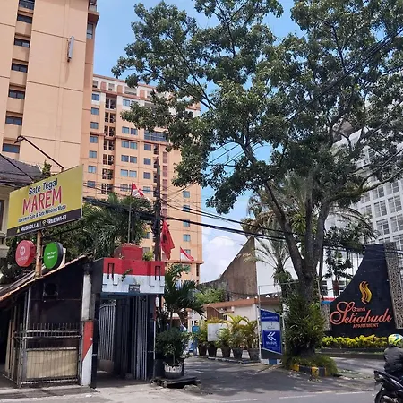 Nice And Strategic 2Br At Grand Setiabudi Apartment By Travelio